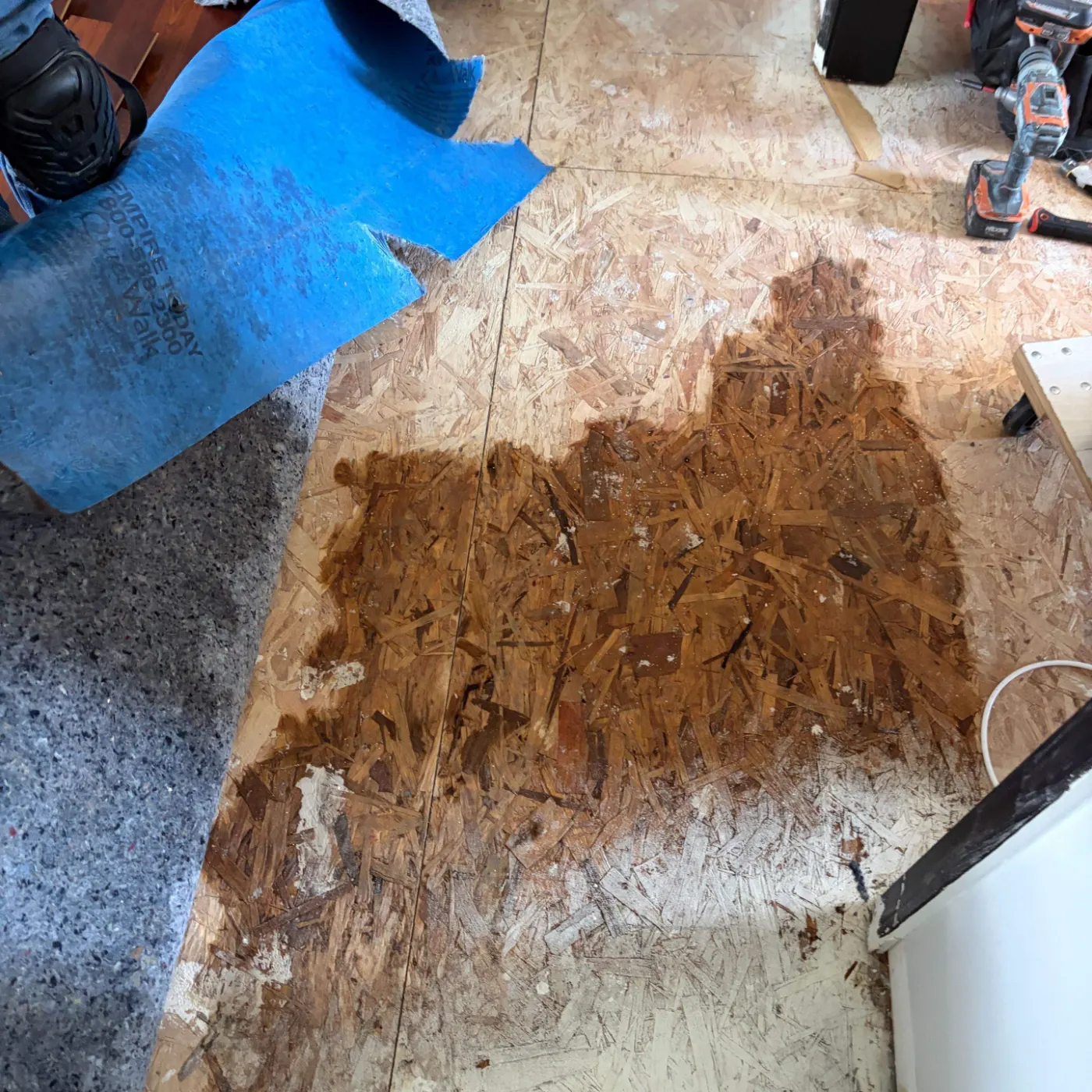 Air movers and dehumidifiers running in Lebanon Indiana home dry-out
