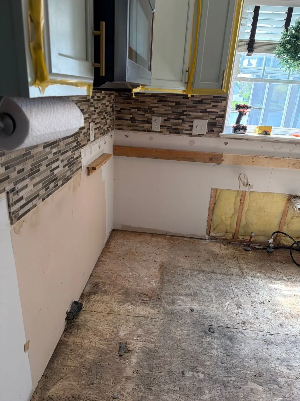 Containment setup for mold remediation in Lebanon home