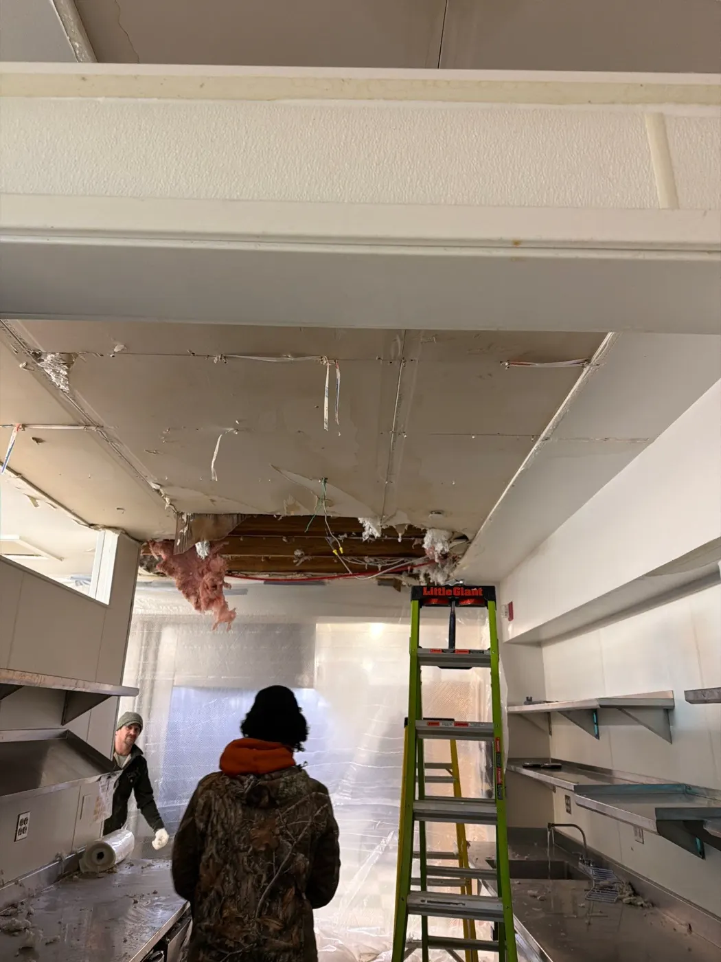 Thermal imaging during water damage assessment in Lebanon residence
